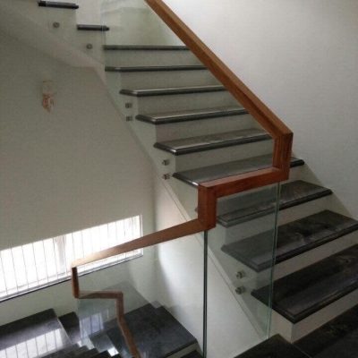 Cầu thang kính 08